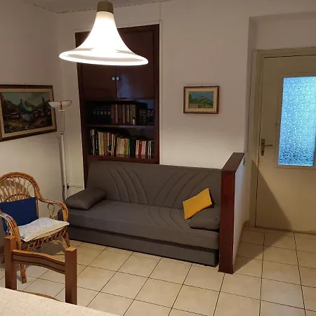 Holiday home Gianna Porto Valtravaglia